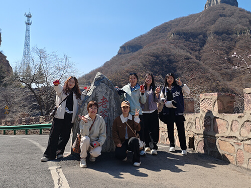 Outdoor team trip